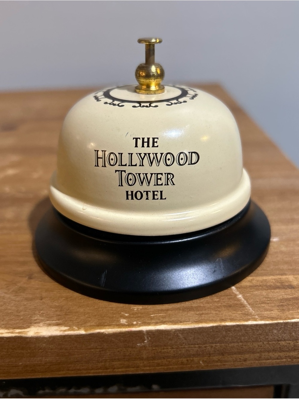 The Hollywood Tower Of Terror Hotel Front Desk Bell Disney Parks Exclusive NWT